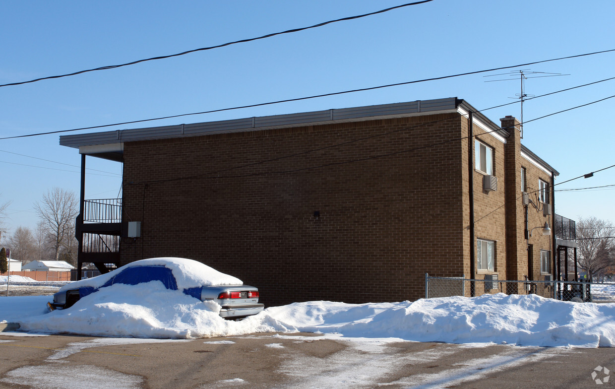 Building Photo - Nor East Apartments