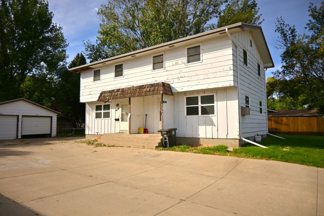 Primary Photo - Kimball Duplex 1