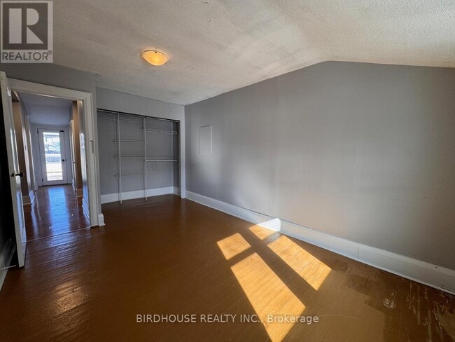 Photo du bâtiment - 19 Cambridge St S