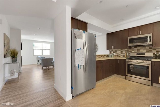 Foto del edificio - 3 br, 2.5 bath Condo - 465 Salem St Apt 302