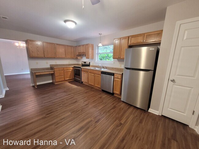 Foto del edificio - 5 br, 3 bath House - 821 Hanover Drive