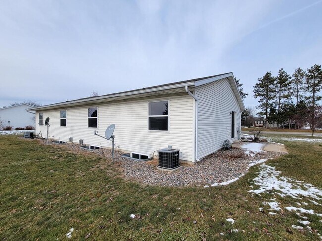 Building Photo - 6913 Feith Ave