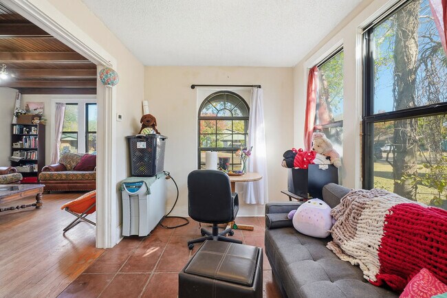 Foto del edificio - 2317 18th St