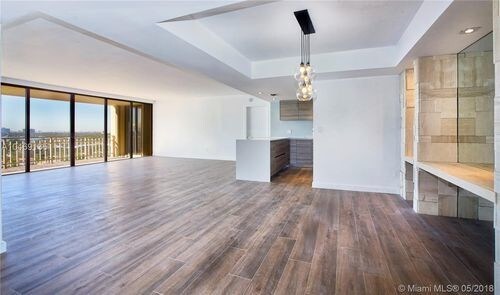 Building Photo - 11113 Biscayne Blvd