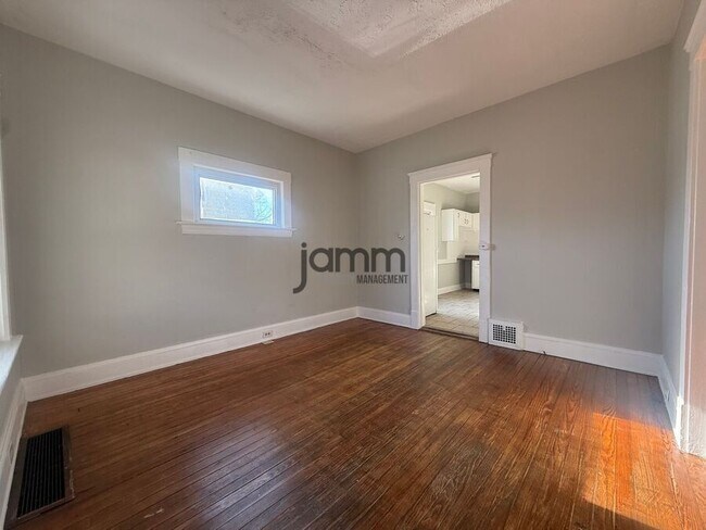 Foto del edificio - 4350 W 28th St