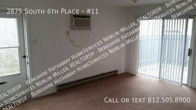 Building Photo - 2 Bedroom Apartment Close to Mall
