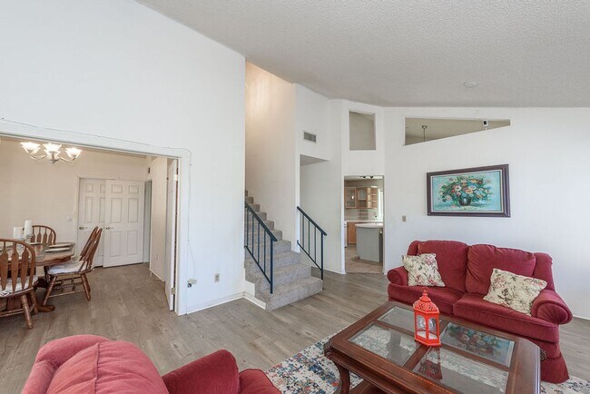Building Photo - Large East County Home for Rent