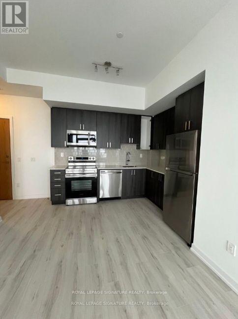 Photo du bâtiment - 1435 Celebration Dr