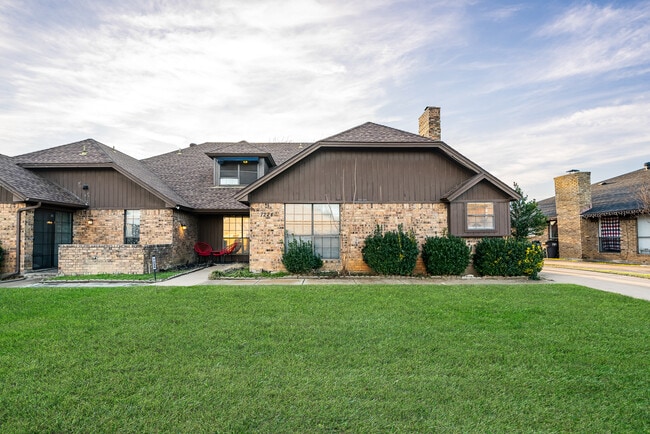 Building Photo - 7224 Fuller Cir