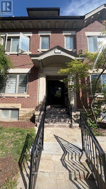 Photo du bâtiment - 216 Heath St W