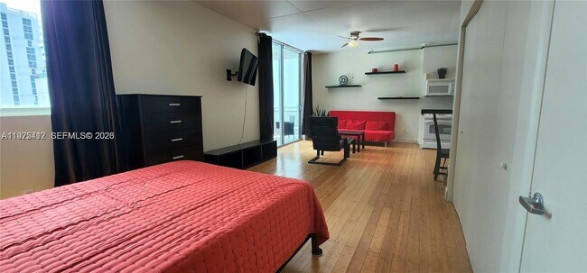 Foto del edificio - 690 SW 1st Ct