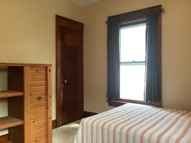 Foto del edificio - 269 W Borden Ave