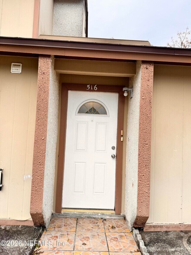 Building Photo - 516 Aquatic Dr