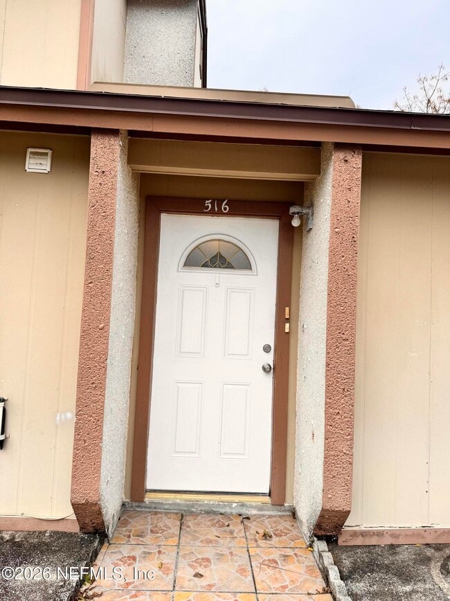 Foto del edificio - 516 Aquatic Dr