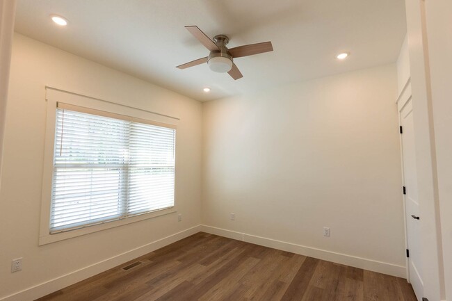 Foto del edificio - New Construction 4bd/3ba Townhouse