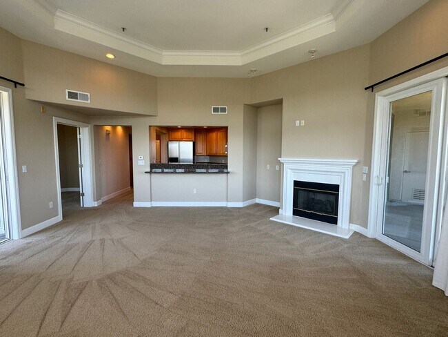 Foto del edificio - Beautiful top level penthouse condo -Regen...