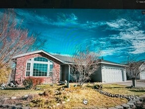 Building Photo - 1856 Northwood Dr