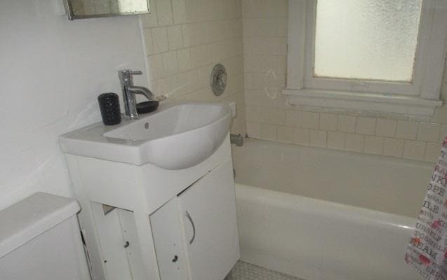 Building Photo - 3109 N. 38th St. Apt 11