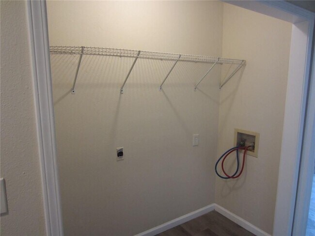 Foto del edificio - 4036 Oak Glenn Dr