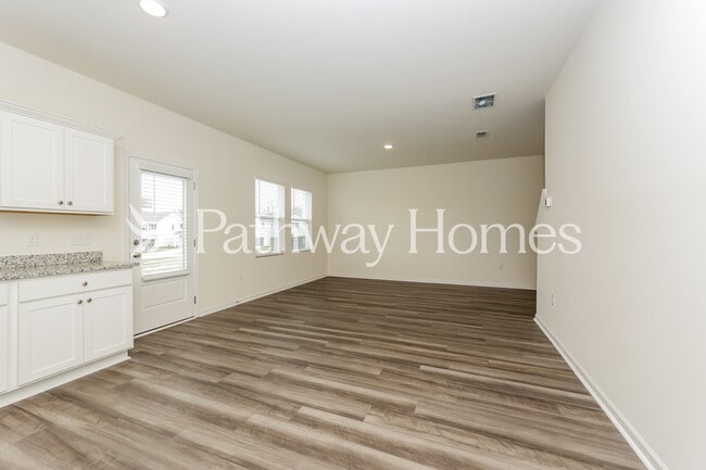 Building Photo - 1071 Large Poppy Dr