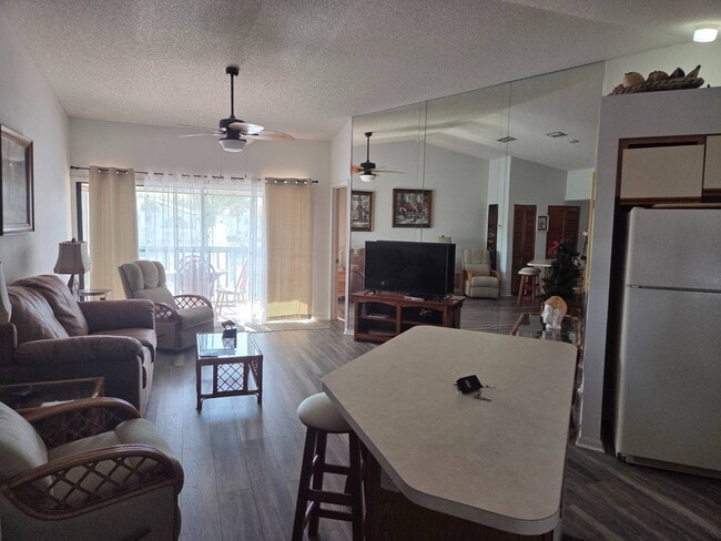 Foto del edificio - 4915 Casablanca Cir