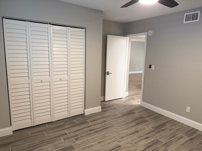 Building Photo - 3451 County Barn Rd