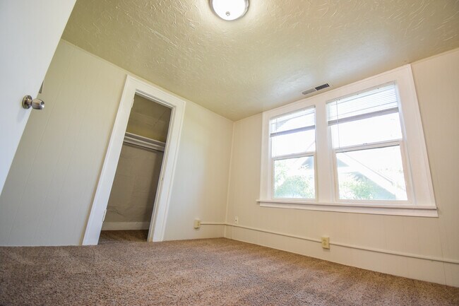 Foto del edificio - 3716 SE 14th Ave