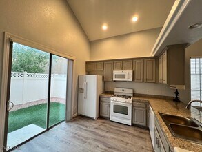 Building Photo - 8166 Altamont Ridge St