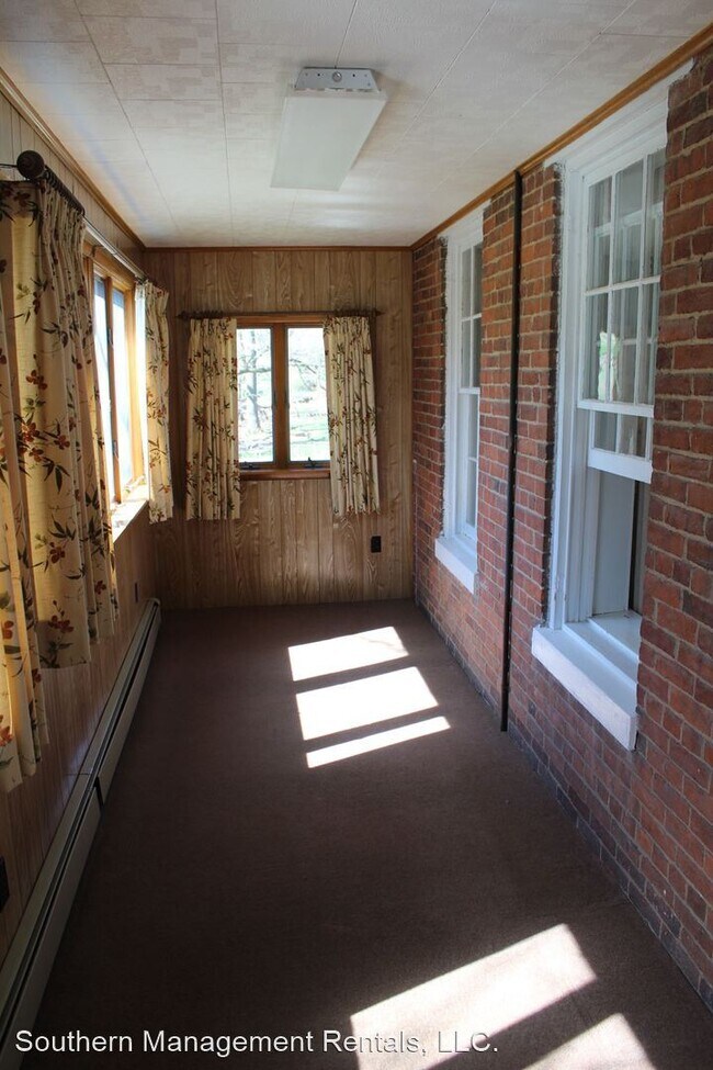 Building Photo - 3 br, 2 bath House - 280 Herbst Rd.