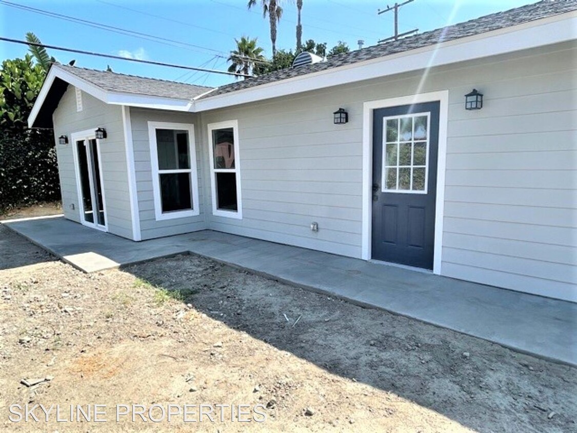Foto principal - 2 br, 1 bath House - 9255 1/2 MAPLE ST