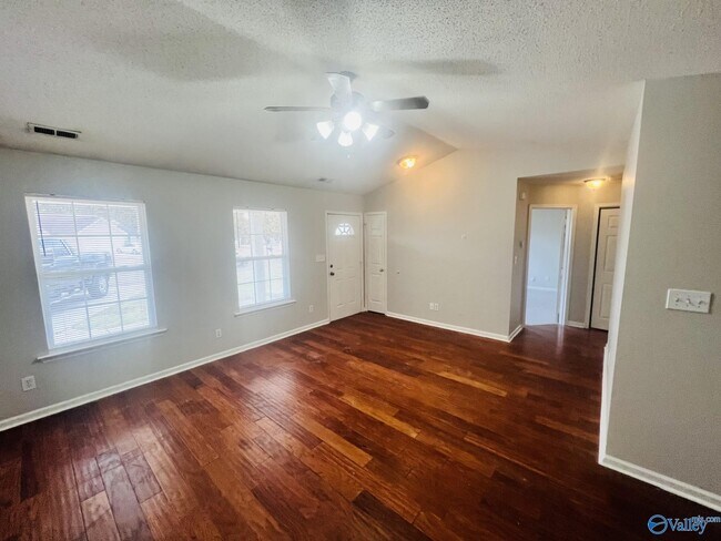 Foto del edificio - 179 Sandy Hollow Dr NW