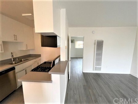 Foto del edificio - 401 W Wilson Ave