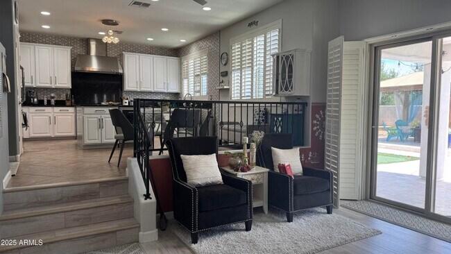 Building Photo - 4435 S Squires Ln