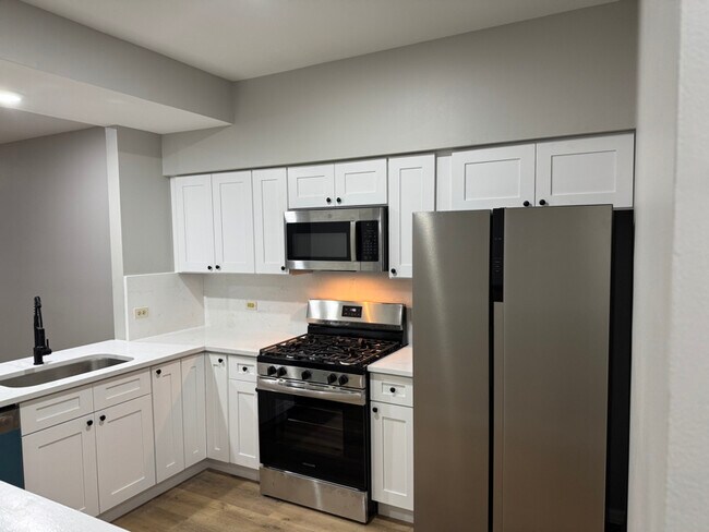Foto del edificio - 391 Fallbrook Ct
