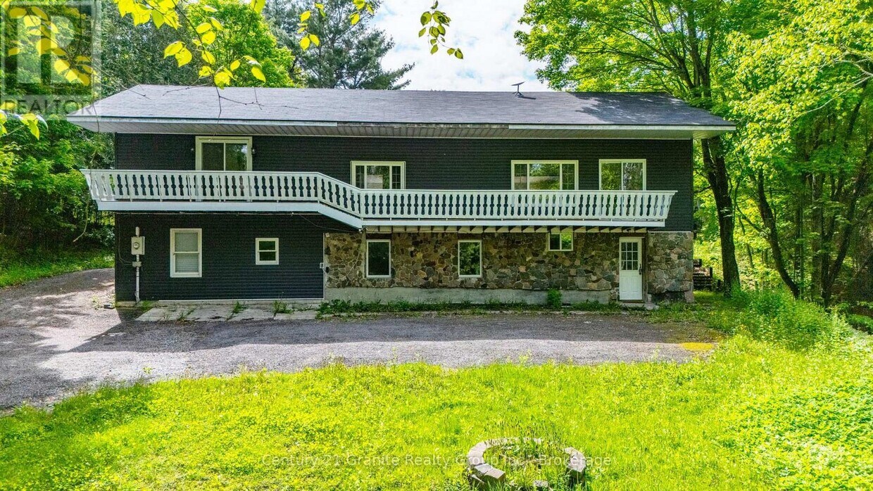 Primary Photo - 1630 Kashagawigamog Lake Rd