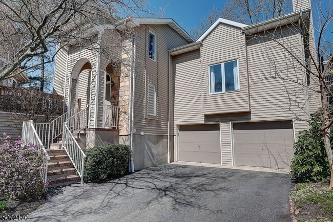 Building Photo - 67 Blackburne Terrace