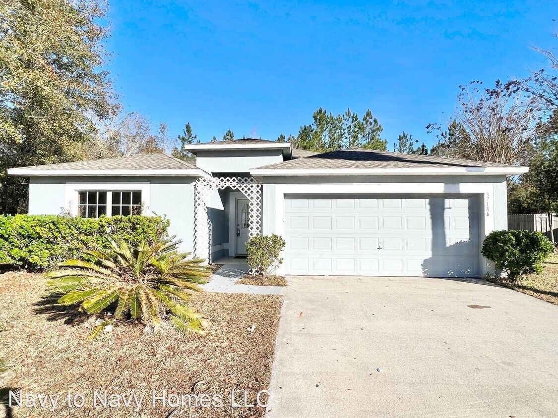 4 br, 2 bath House 37186 Southern Glen Way House Rental in Hilliard, FL