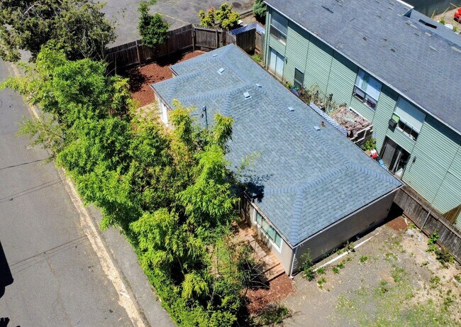 Foto del edificio - 3 Bedroom, 1 Bathroom S. Eugene Home