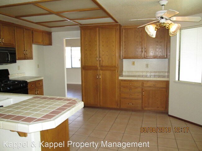 Building Photo - 4 br, 3 bath House - 271 Saybrook Ave.