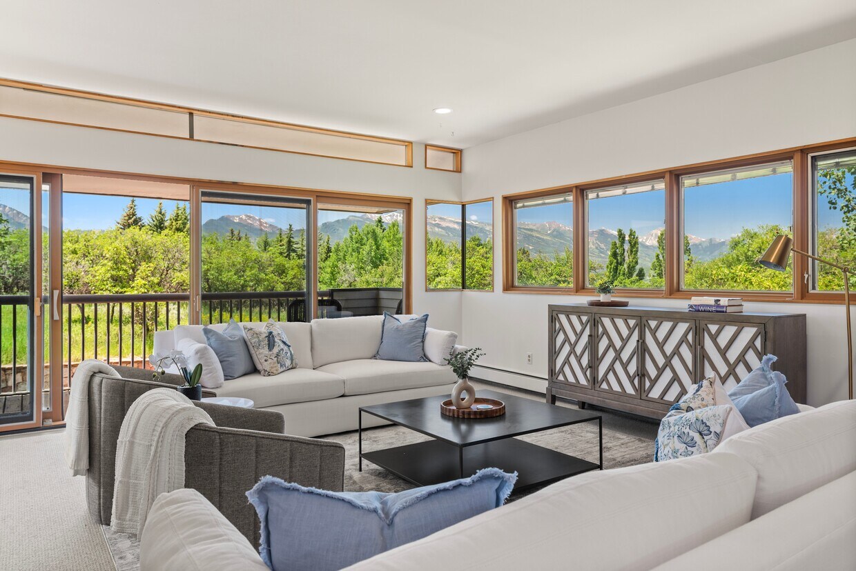 Foto principal - 623 Johnson Dr