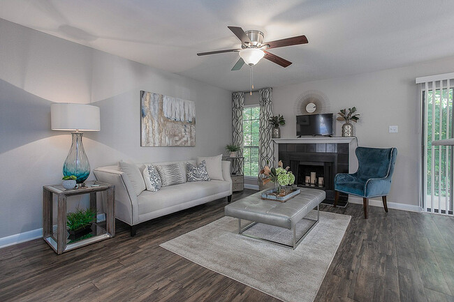 Living Area at Autumn Ridge Apartments - Autumn Ridge