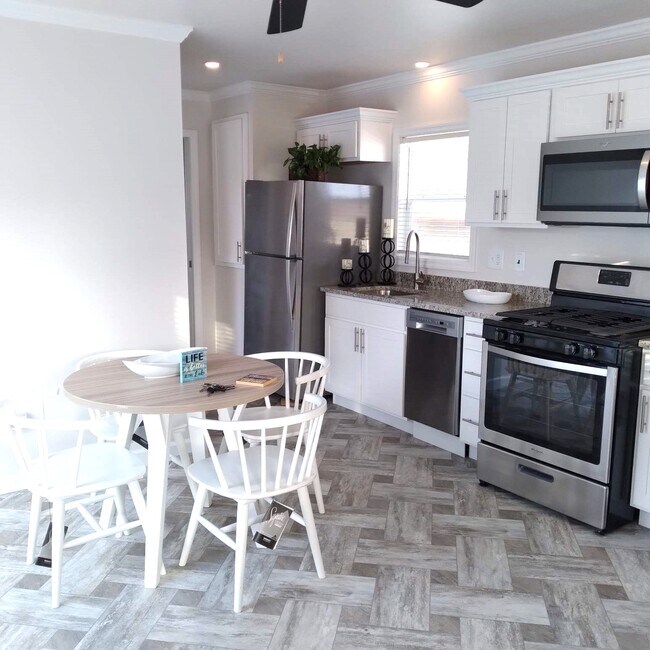 Foto del edificio - 273 Oak Harbor Camp