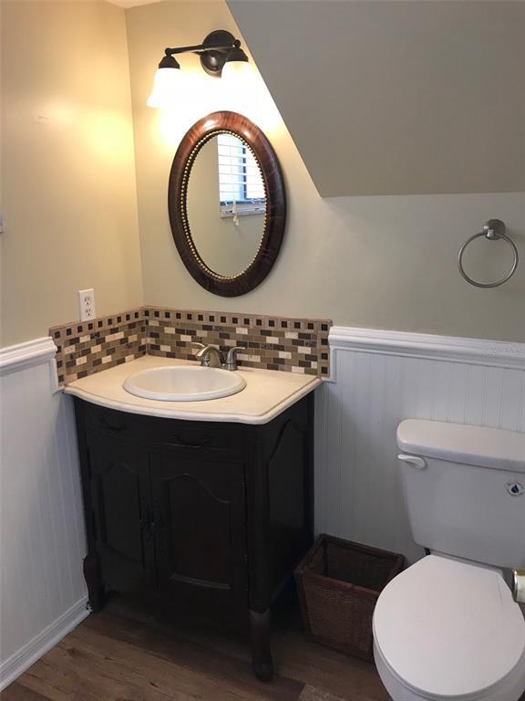 Building Photo - 1539 N Carolwood Blvd