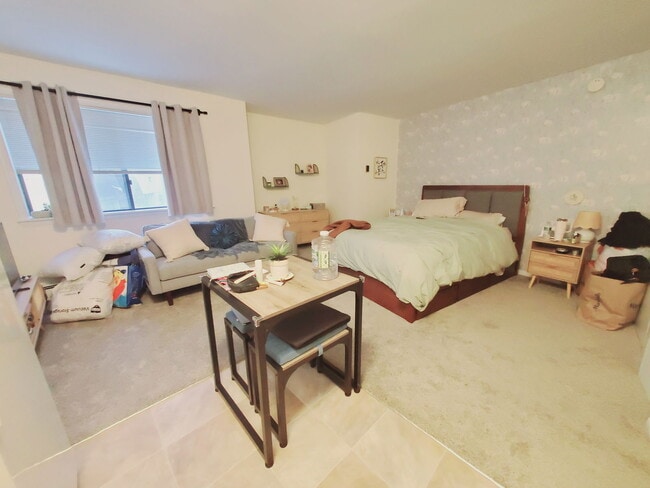 Building Photo - 960 Hope St