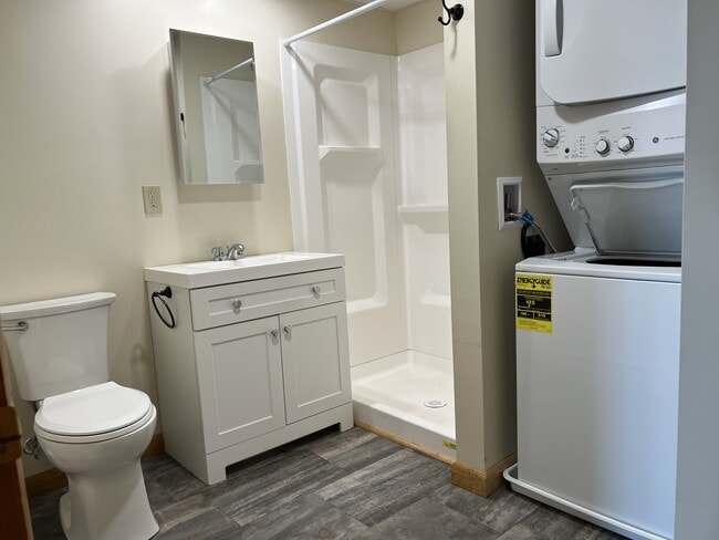 Building Photo - 146 Kennedy Memorial Dr