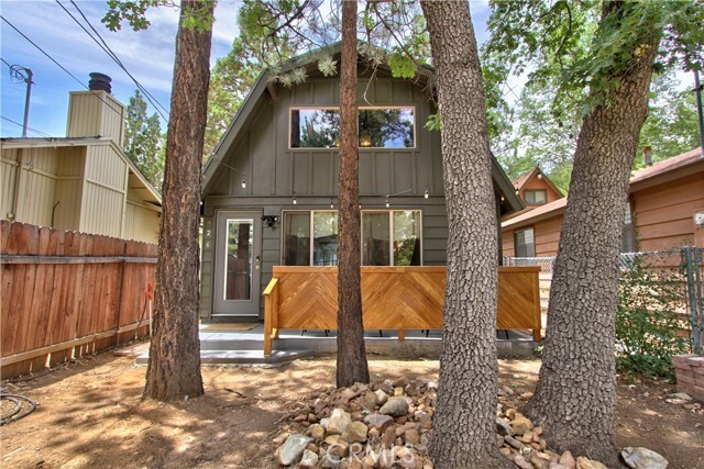 Primary Photo - 426 Maple Ln