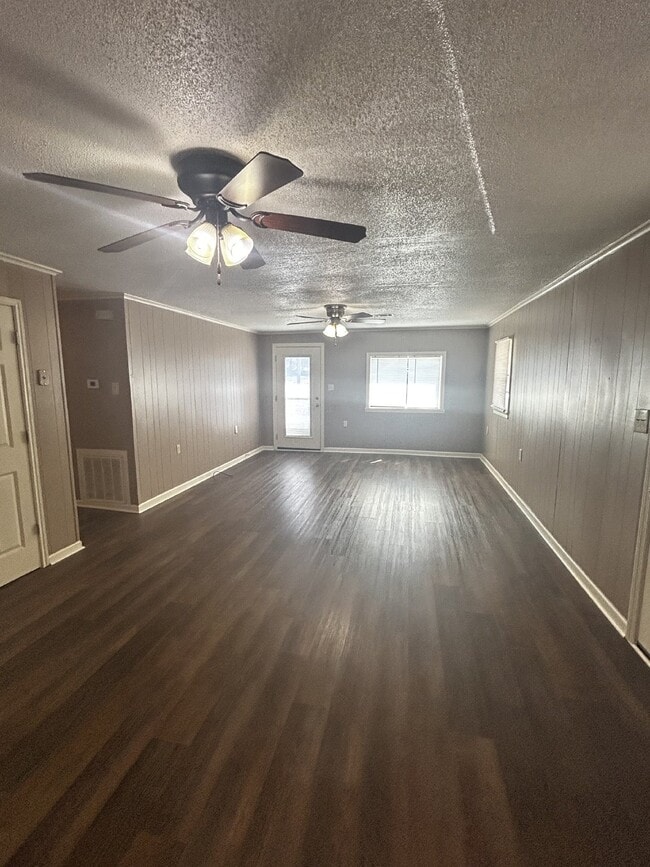 Foto del edificio - 451 Mill St