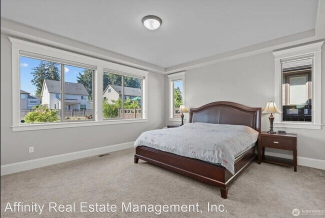 Foto del edificio - 4 br, 3 bath House - 2616 20th Ave SW