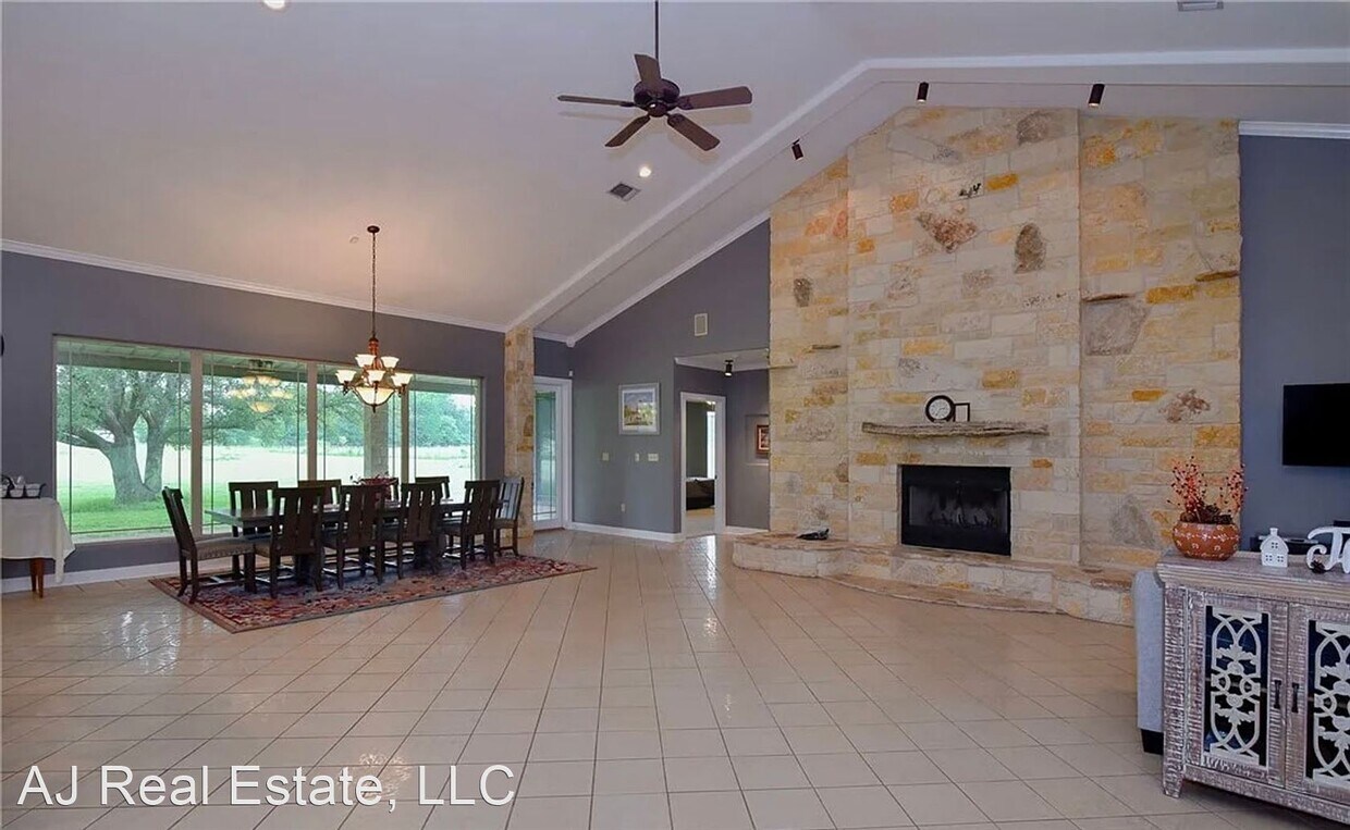 6 br, 4.5 bath House 4971 FM 2843 House for Rent in Salado, TX