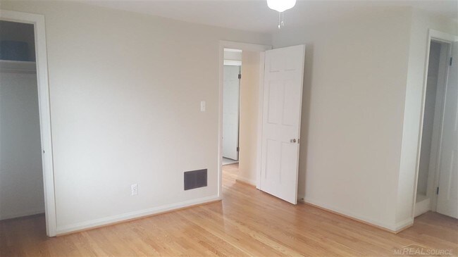 Foto del edificio - 830 St Clair Ave